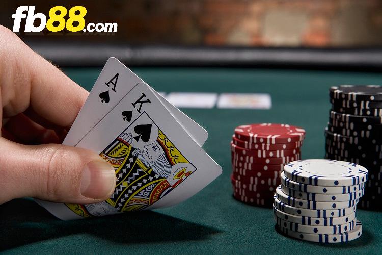Học hỏi nhiều kinh nghiệm chơi game bài online dễ thắng tại FB88